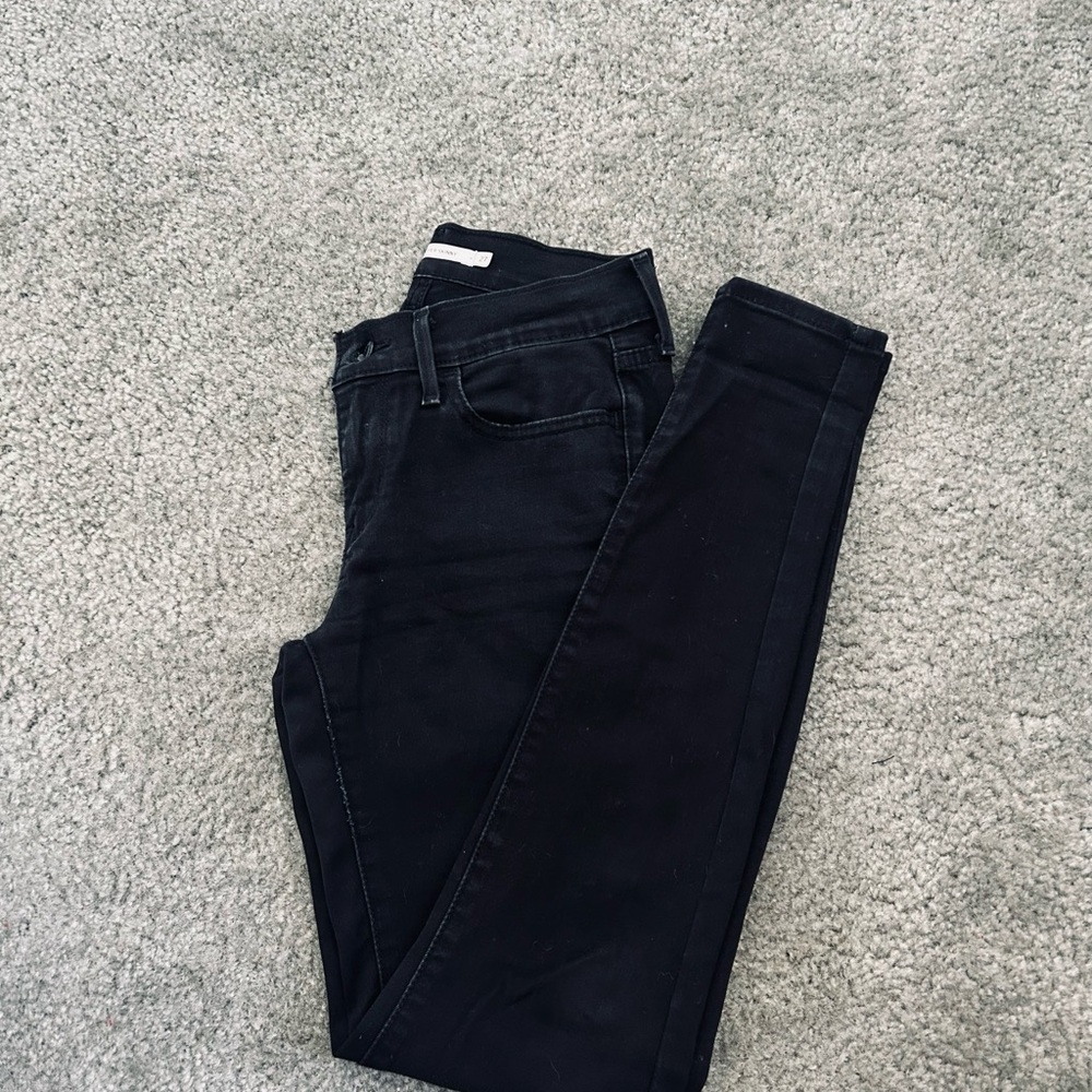 Levi’s 710 Black Jeans 🖤